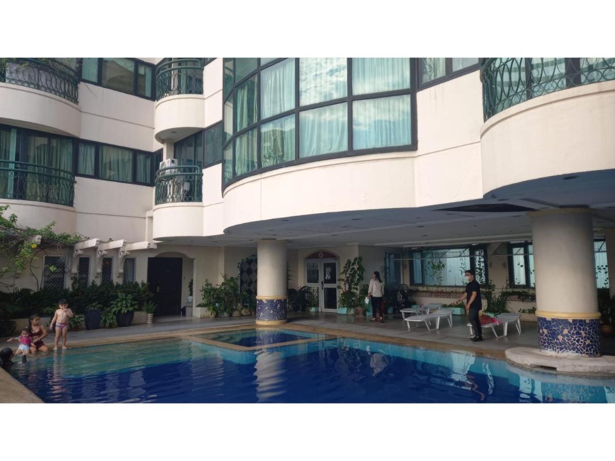 סן פדרו מקאטי Capital O 914 Makati Palace Hotel מראה חיצוני תמונה