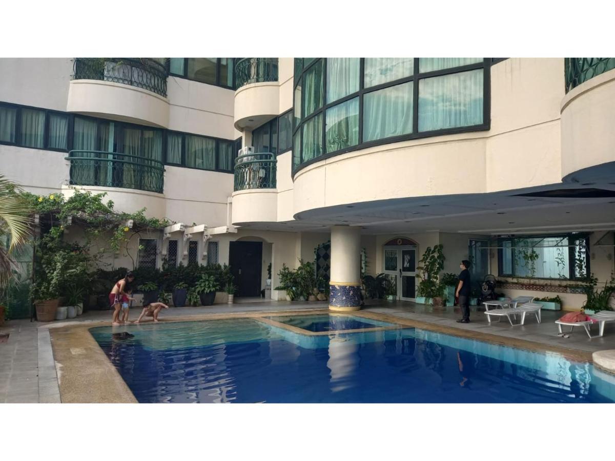 סן פדרו מקאטי Capital O 914 Makati Palace Hotel מראה חיצוני תמונה